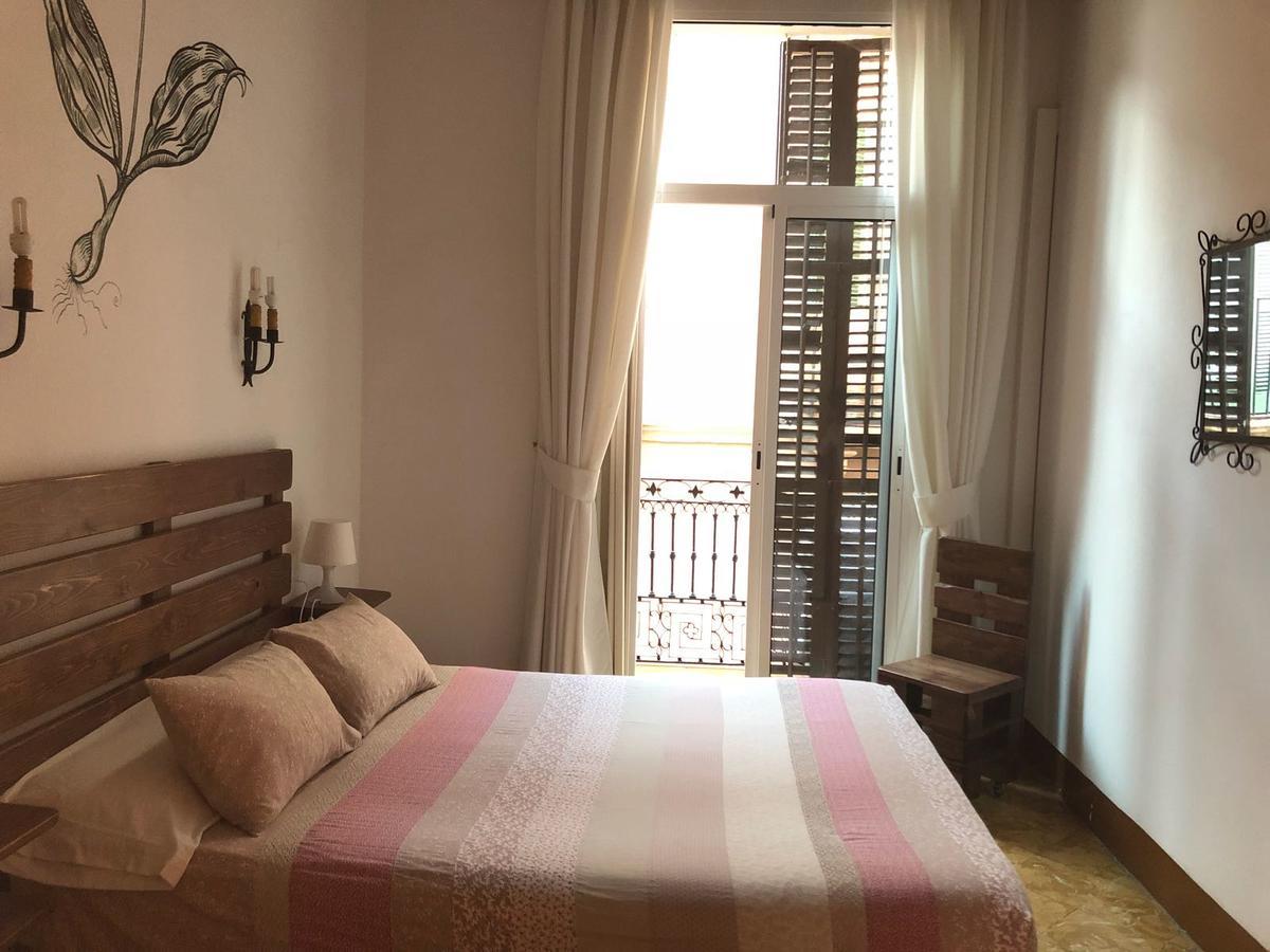 סיטגס Hostal Parellades מראה חיצוני תמונה