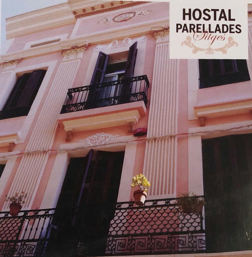 סיטגס Hostal Parellades מראה חיצוני תמונה