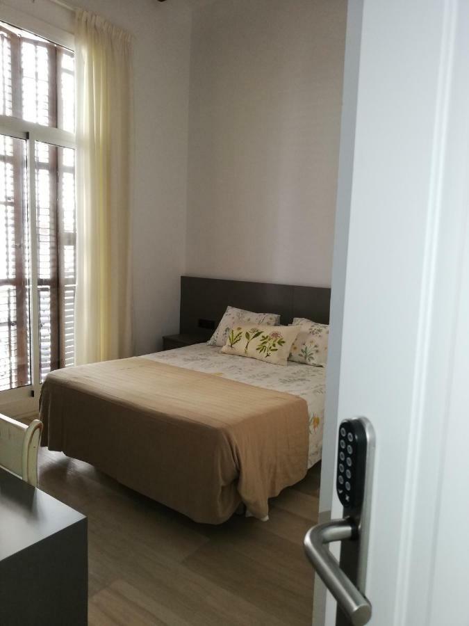 סיטגס Hostal Parellades מראה חיצוני תמונה